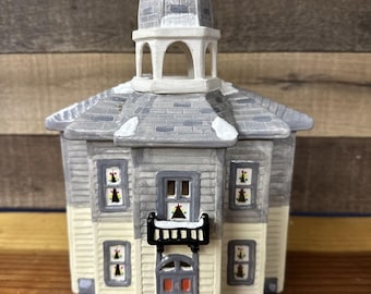 Vintage Christmas Ceramic Yuletide School House Village 1988 -flaw