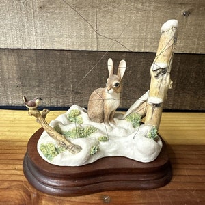 Lowell Davis &quot;Peter And The Wren&quot; Figurine Christmas 1989 Rabbit Bird Snow