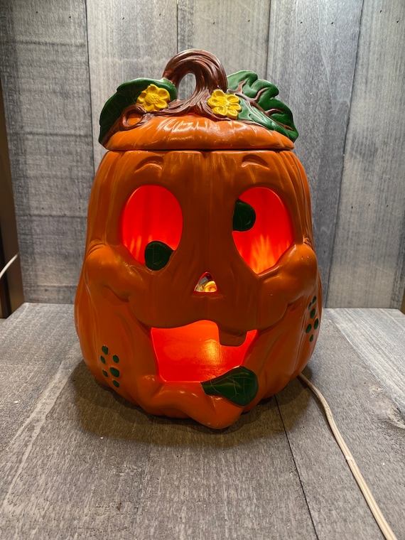 Vintage lighted ceramic pumpkin with sounds Home & Living Night Lights