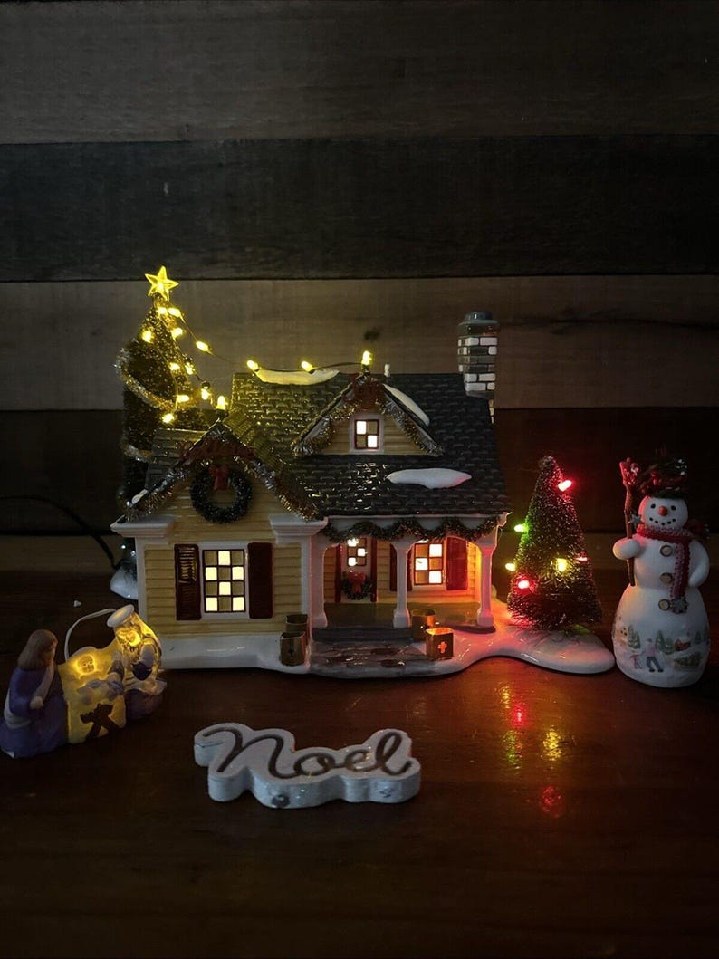 Dept 56 - Snow Village Christmas Lane Noel house #55341 w/ box -sign Broke image 2