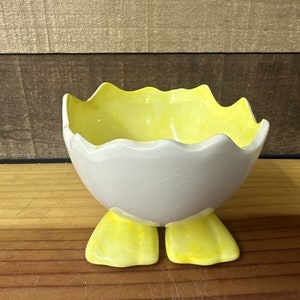 vintage half cracked egg with duck feet Candy Dish 4” Wide 3” Tall