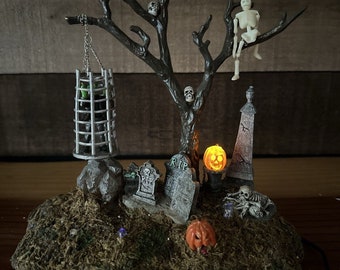 Spooky Town Lemax Caged Monster Battery Operated 2004 Retired
