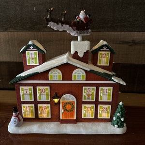 Avon Countdown to CHRISTMAS Advent Calendar House Animated Lighted Musical image 2