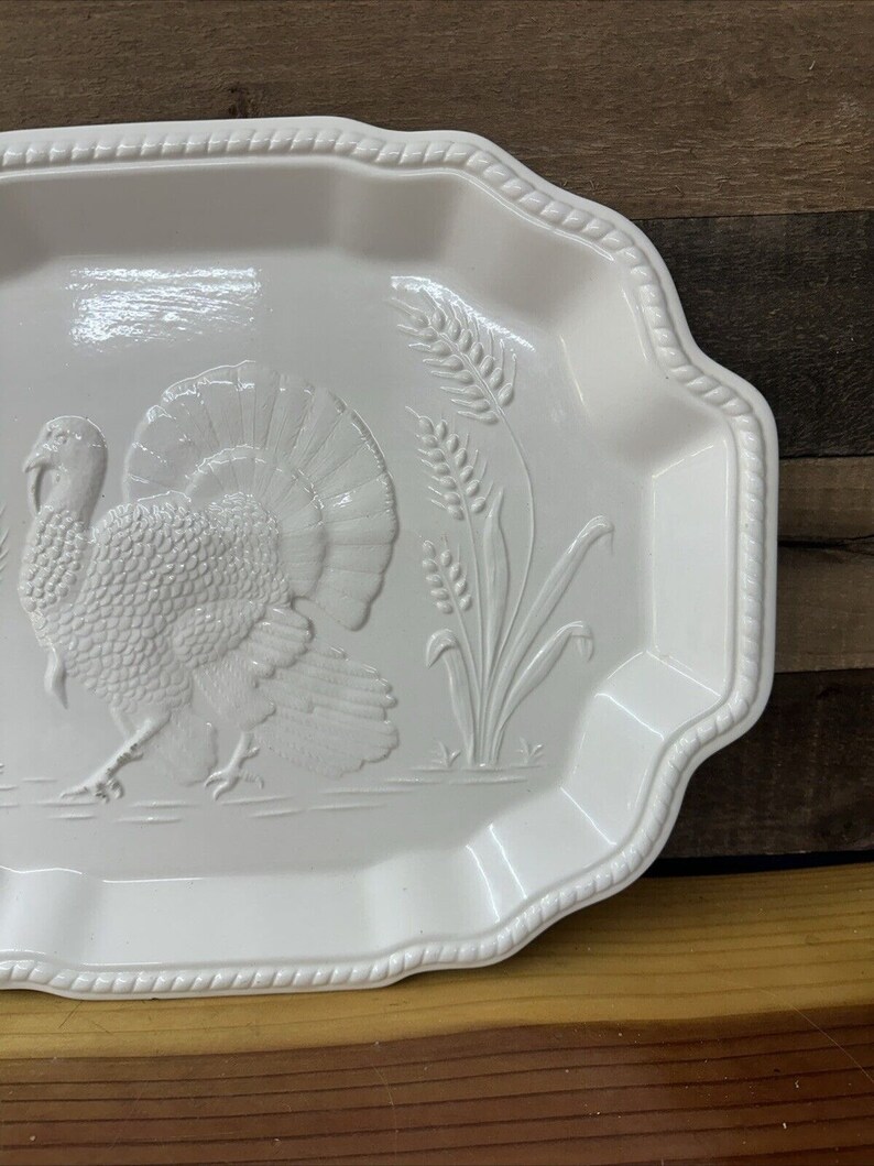 Wild Turkey Cermaic Thanksgiving Platter -flaw image 2