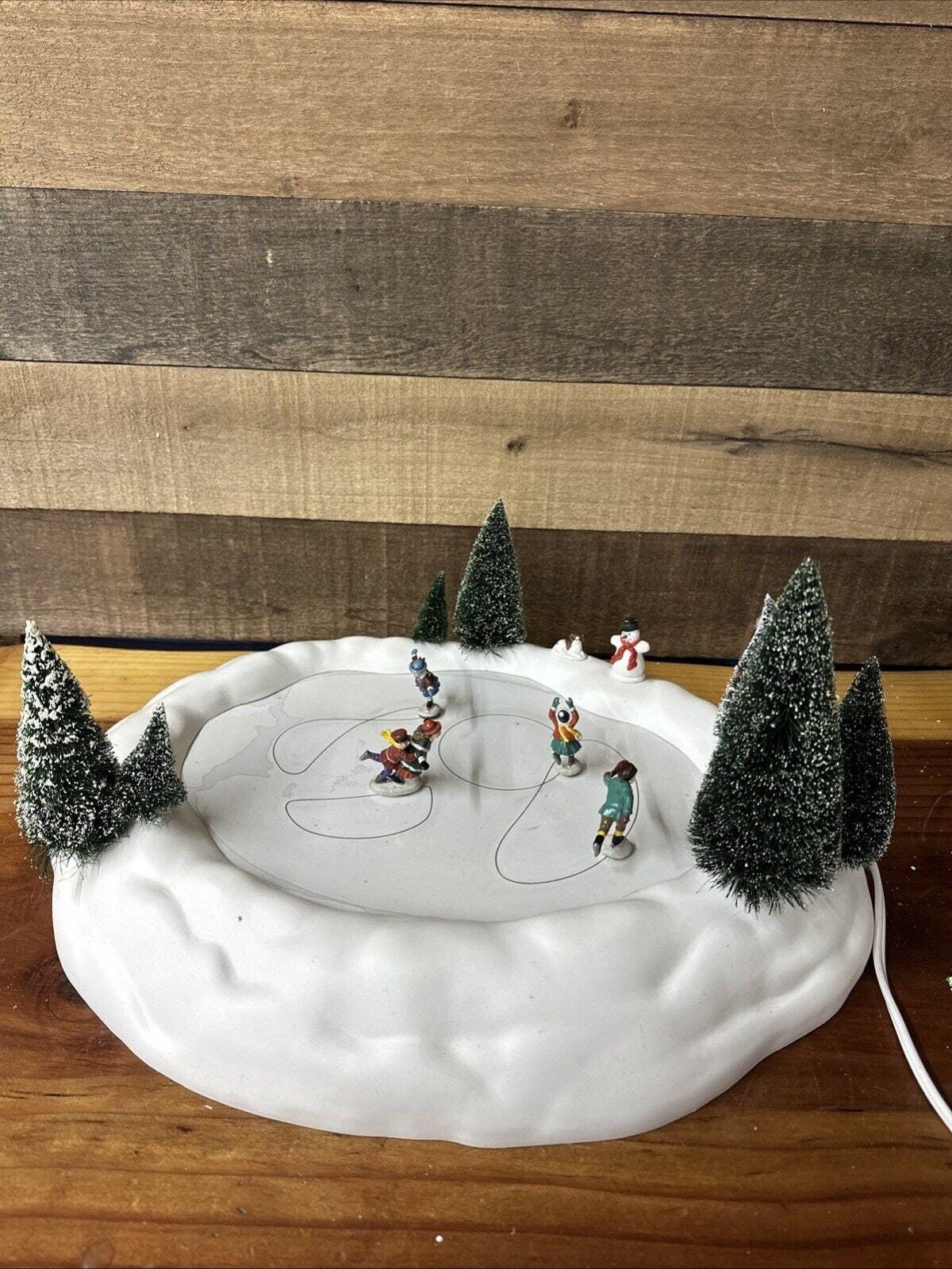 DEPT 56 Animated Village Ice Skating Pond 52299 Works Great 99