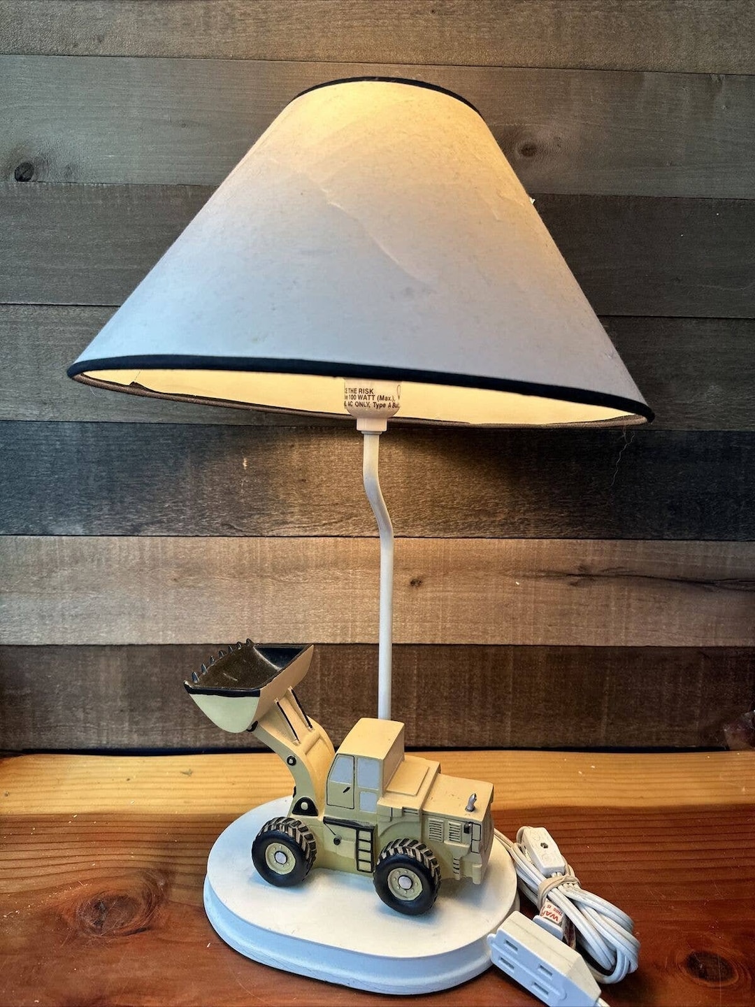 TRUCK FURNITURE/TABLE LAMP T-NA2 Fantasy Fields Decorative Transportation Themed Table Lamp, Multi