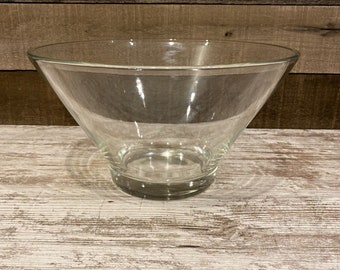 Vintage Anchor Hocking glass Chip Bowl Serving Bowl Heavy 10.5”