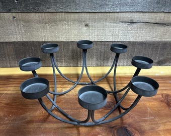 Crate & Barrelのブラックメタル製プリミティブテーパー