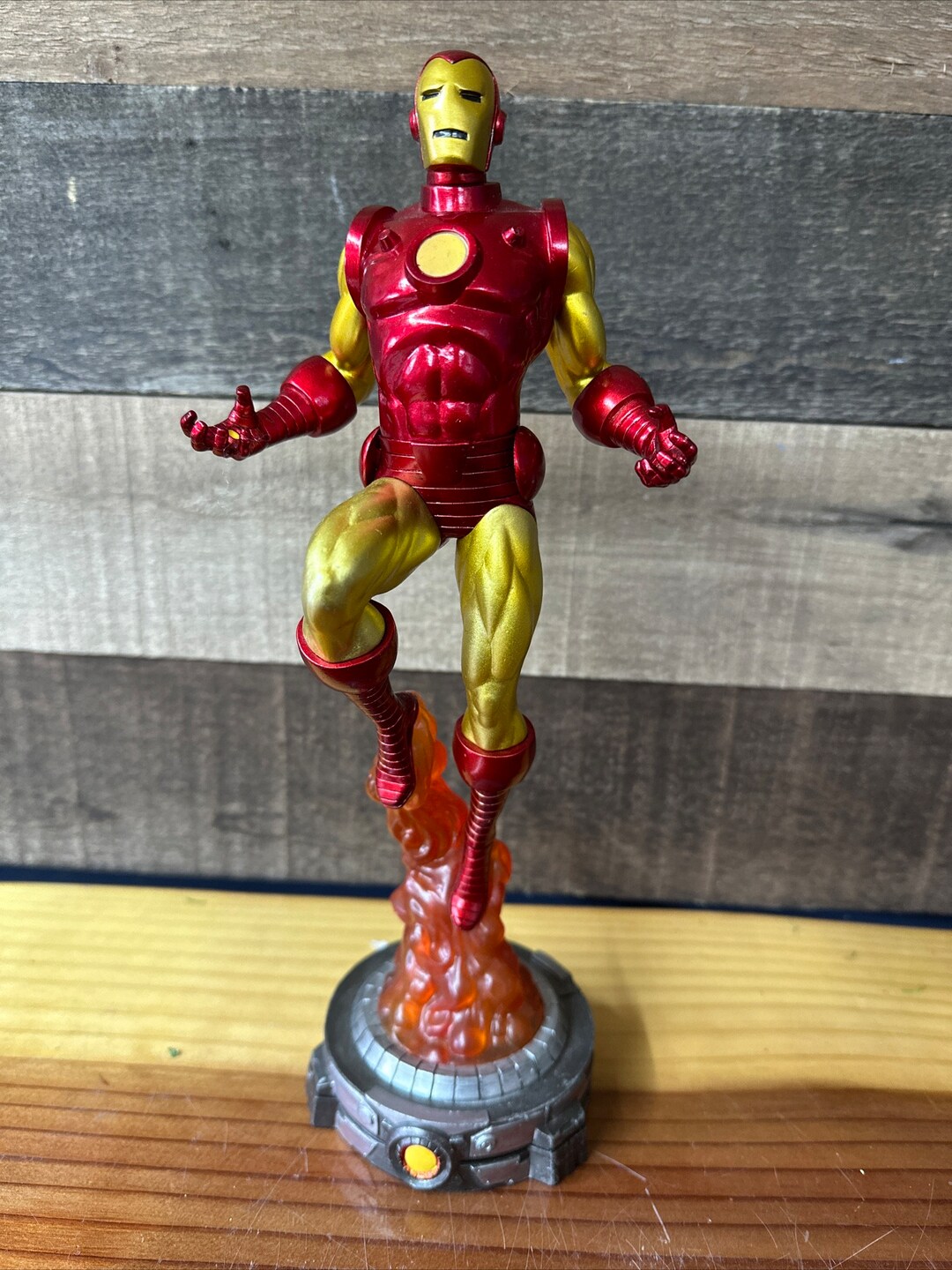 Marvel Gallery Classic Iron Man PVC Statue main image 1