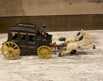 アンティーク 鉄製 手押し車 馬車 ヴィンテージ鋳鉄製馬車（馬車）運転手付き（全長12インチ） - Etsy 日本