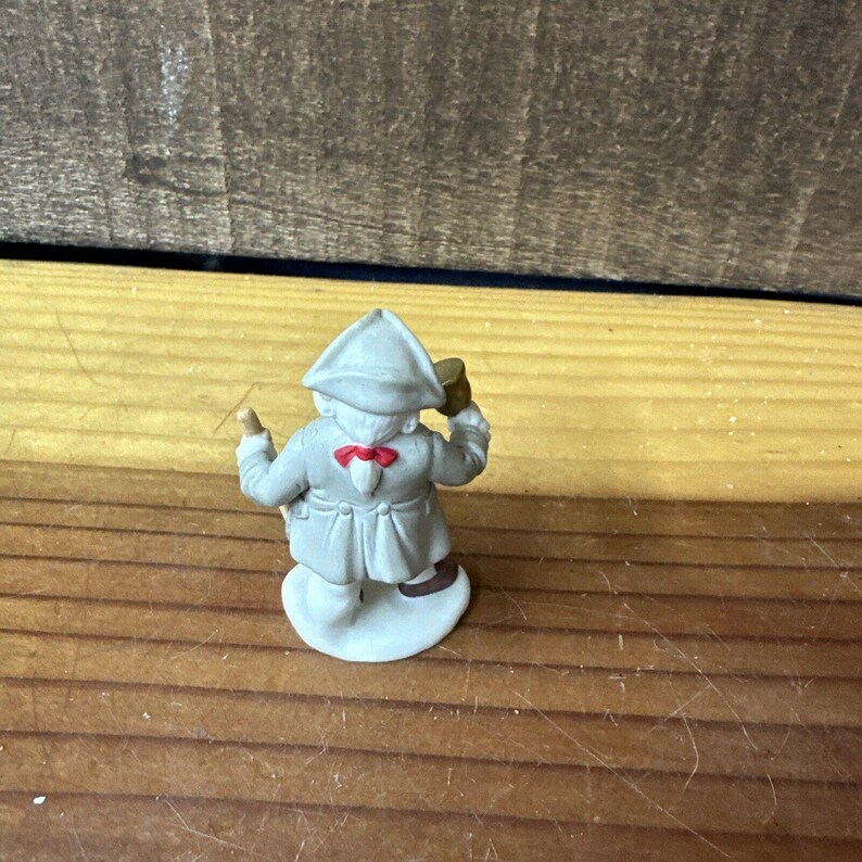 Colonial Bell Ringer Vintage Lefton Colonial Village Figurine #00670 Old Ben the Bell Ringer ...