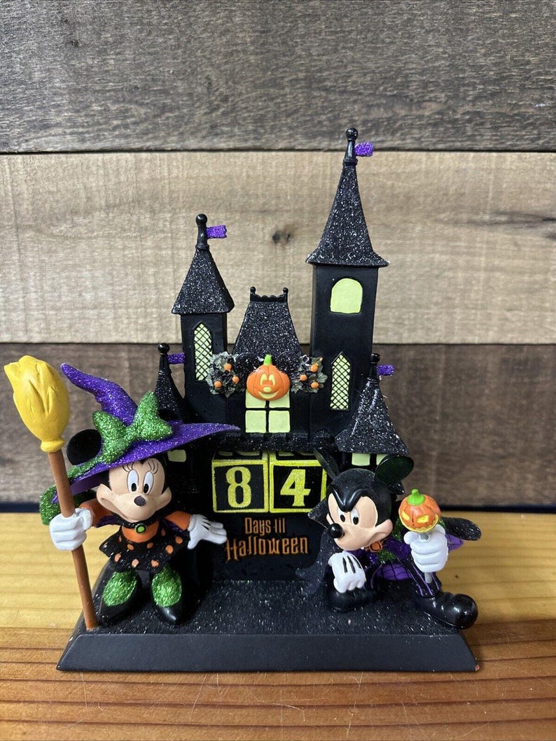Disney Mickey & Minnie Countdown Calendar - Thumbnail 4