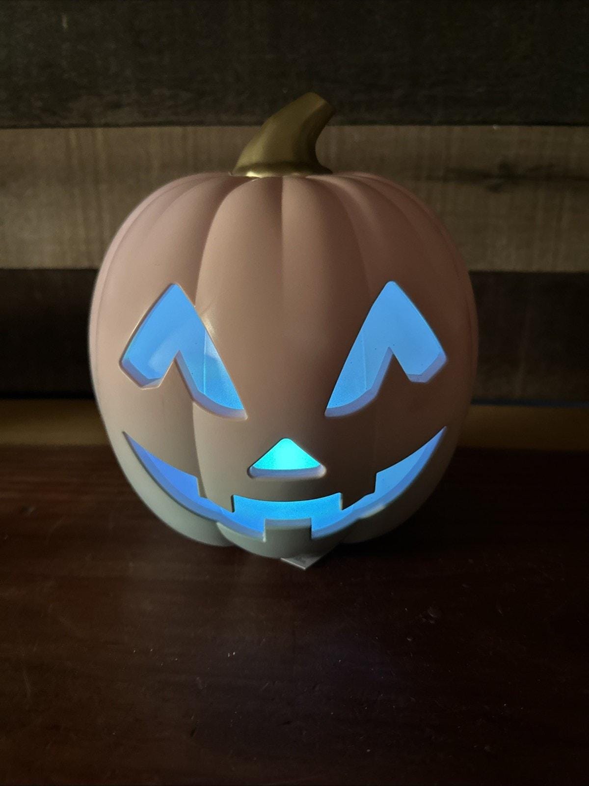 Halloween Bullseye Jack -O- Lantern Pumpkin pink blue Ombre Color