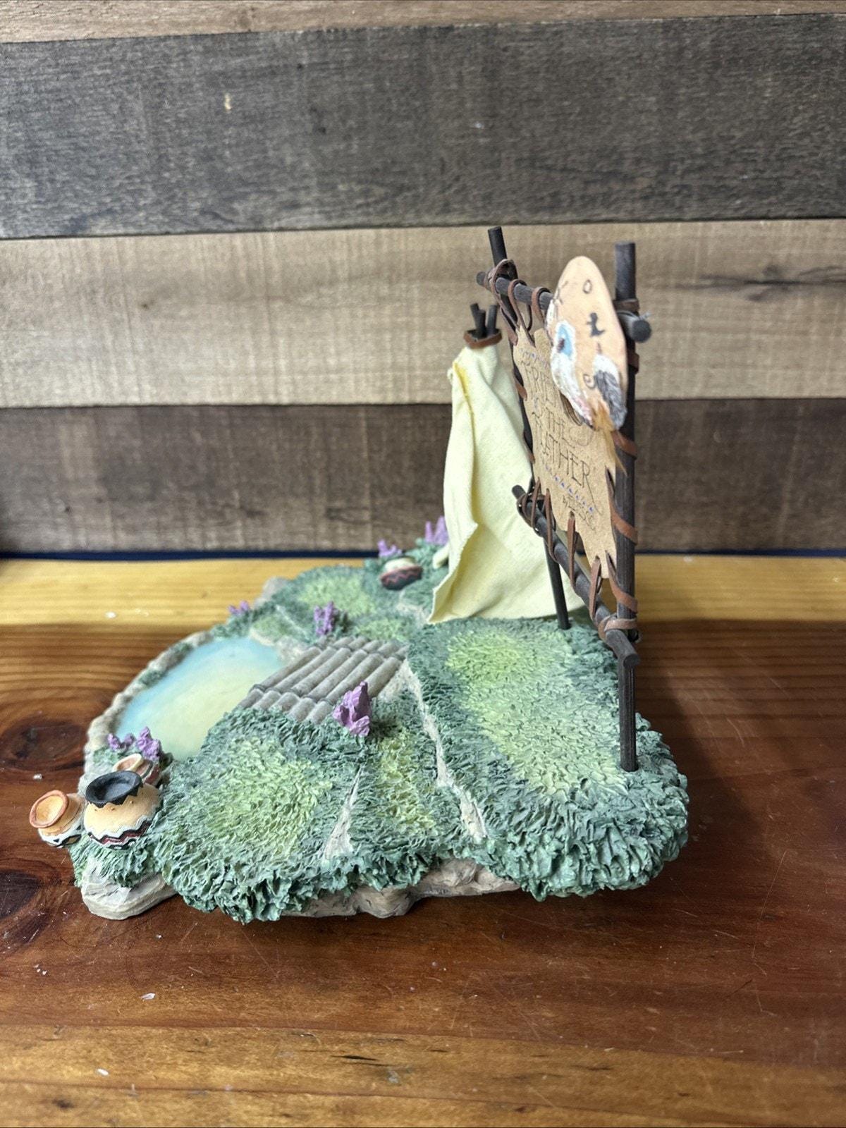 1994 Enesco Friends of the Feather Karen Hahn Village Teepee Pond