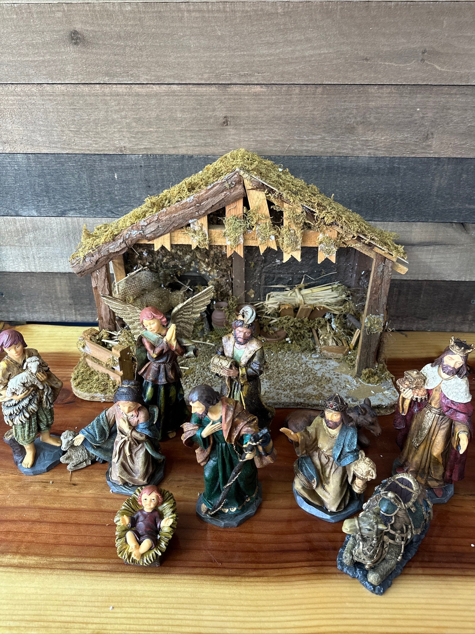 ポーセリン製クリスマスナティビティセット Holiday Polyresin Nativity Set 12 Pieces in Box - Etsy