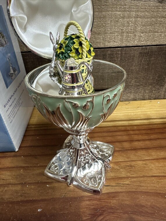 Wallace Silversmiths Musical Egg Easter Rabbit Gr… - image 2