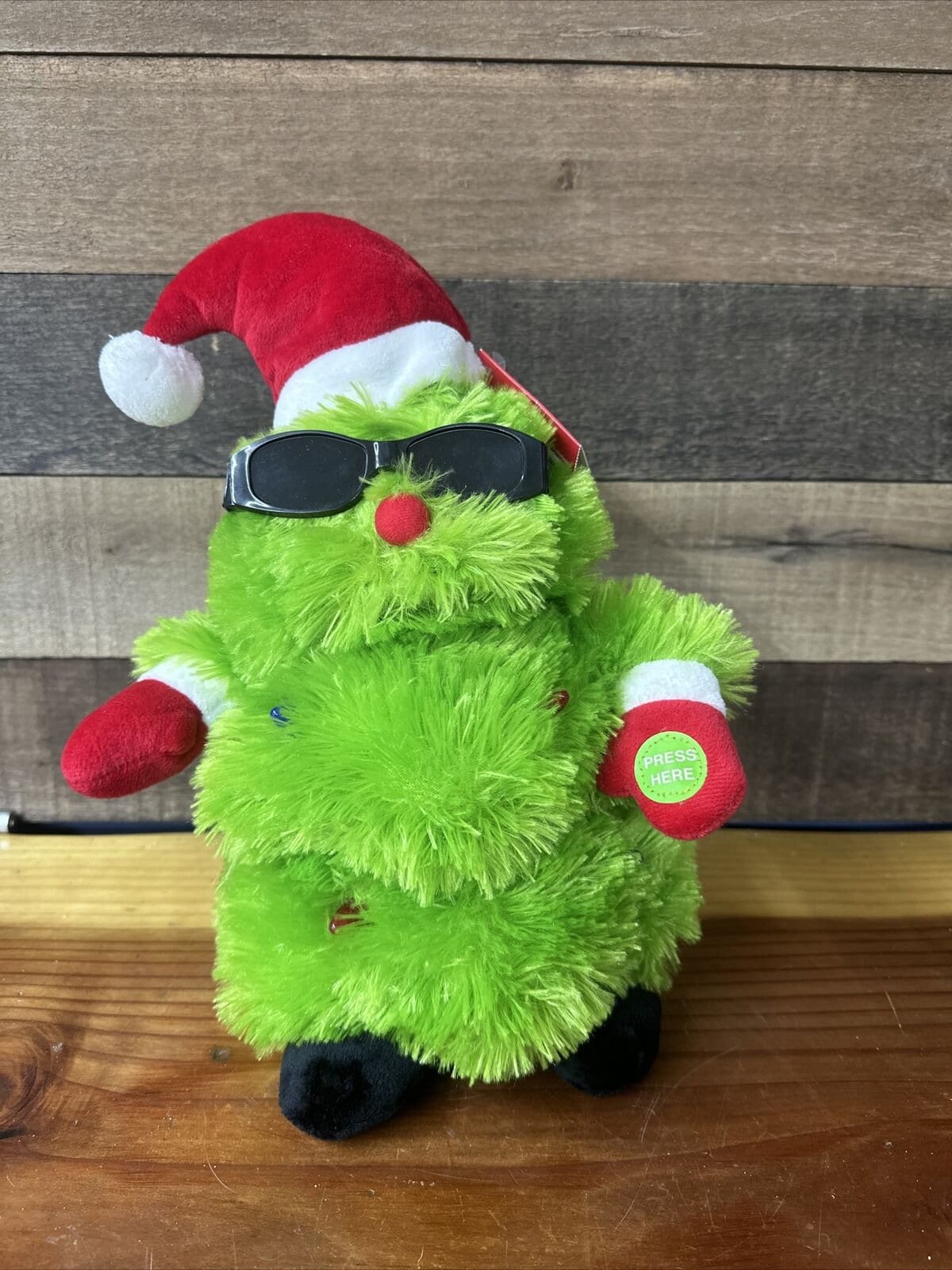 Sound N Light Animatronics Christmas Tree Figure Sings “jingle