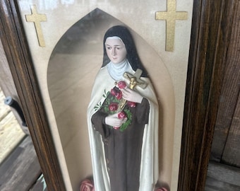 Antique Saint Therese Of The Child Jesus Catholic Statue Shadow Box Shrine