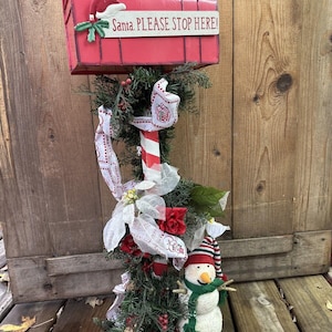 Buzón de cartas a Papá Noel hecho a mano de 76 cm de alto