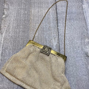 Vintage whiting and Davis mesh purse with rhinestone clasp