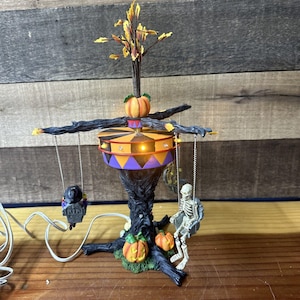 Ghoulies oscilantes Departamento 56 Accesorios de aldea Halloween Retirado Animado