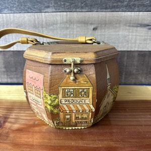 Bolso de mano vintage con caja de madera octogonal forrada, de los años 70, con correa y asa