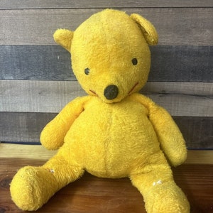 Peluche vintage de 21 po Winnie l&#39;ourson très appréciée