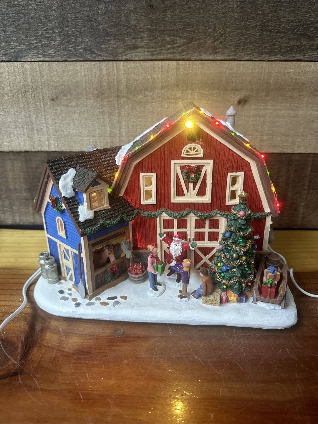 Lemax - CHRISTMAS AT THE FARM, WITH 4.5V ADAPTOR