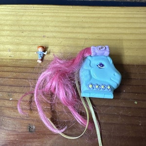 Vintage Polly Pocket Bluebird 1995 Blue Pony Sisters Play set Collectable