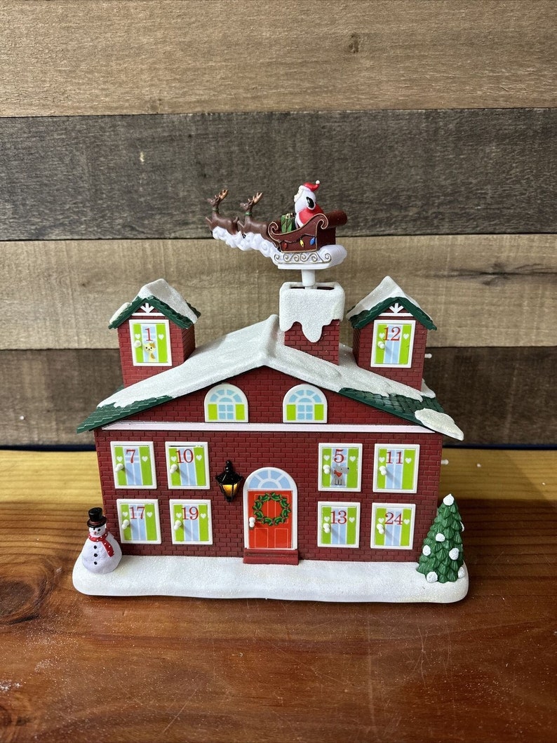 Avon Countdown to CHRISTMAS Advent Calendar House Animated Lighted Musical image 4