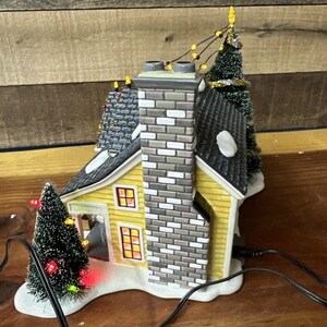 Dept 56 - Snow Village Christmas Lane Noel house #55341 w/ box -sign Broke image 8