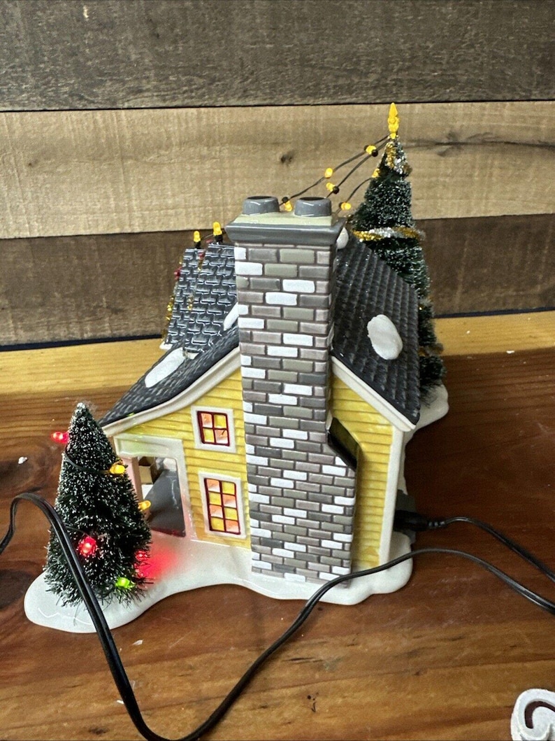 Dept 56 - Snow Village Christmas Lane Noel house #55341 w/ box -sign Broke image 8
