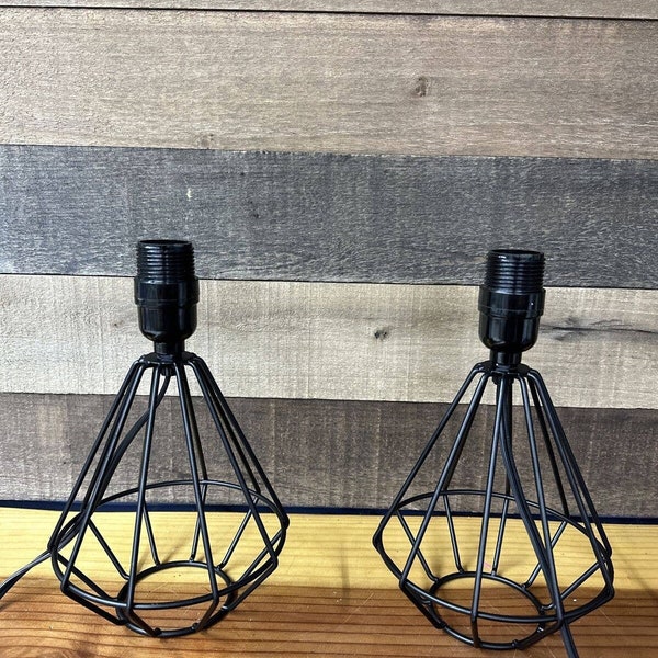 Lot de 2 lampes de table, lampes de chevet de ferme moderne avec base en métal noir simple