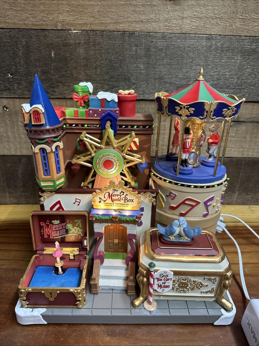 Lemax Christmas the Merry Music Box #35021 Movement Lights Sound