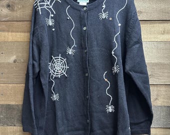 クワッカーファクトリー ヴィンテージ ハロウィン スパイダーウェブ ビーズ ボタンダウン カーディガン 1X