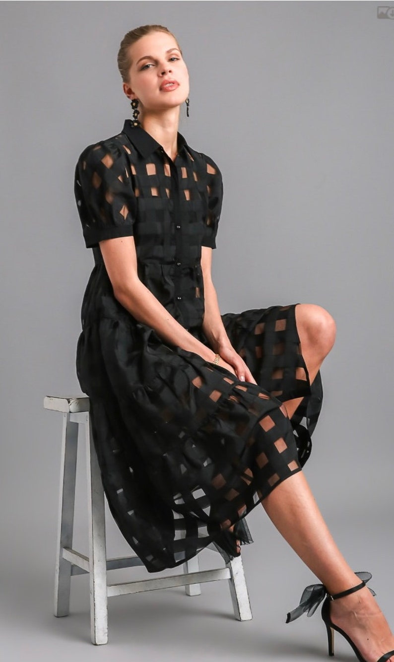 Basket Weave Organza Collared Button