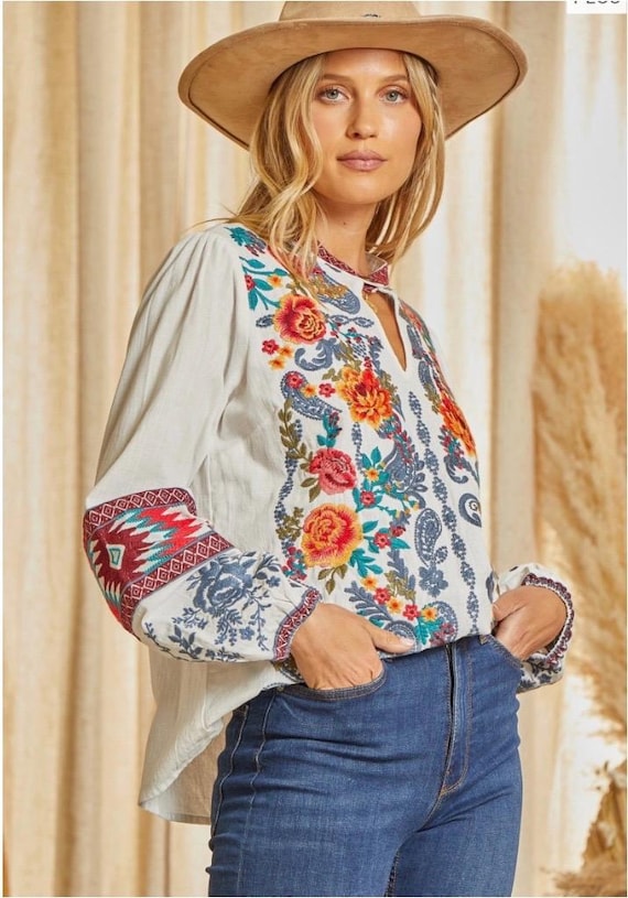 Savannah Jane embroidered top plus