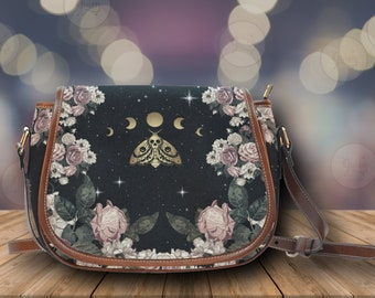 Cottagecore Witch Pale Rose zadeltas, schattige dames portemonnee met gekruiste maanstanden, schattige vegan leren goth mottentas, hippies boho cadeau