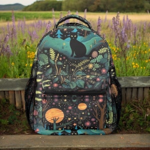 Sac à dos mignon chat noir dans la forêt de l'espace, sac à dos vert forêt de fougères, sac à dos de retour à l'école, sac d'école vert sorcière nature botanique