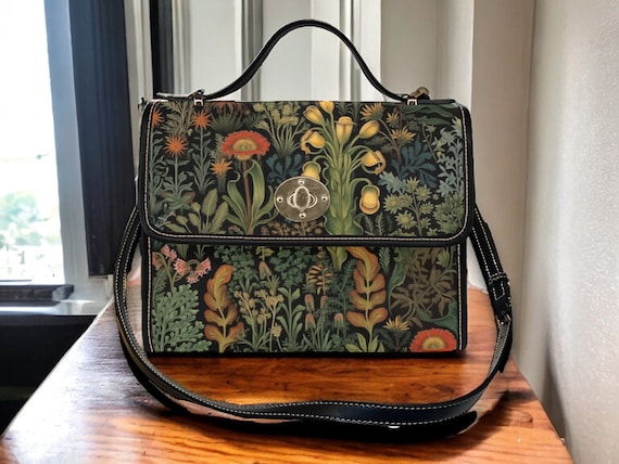 wildflowers green cottagecore crossed body purse, vegan leather strap hand bag cottagecore bag, boho hippies gift, boho green crossbody bag