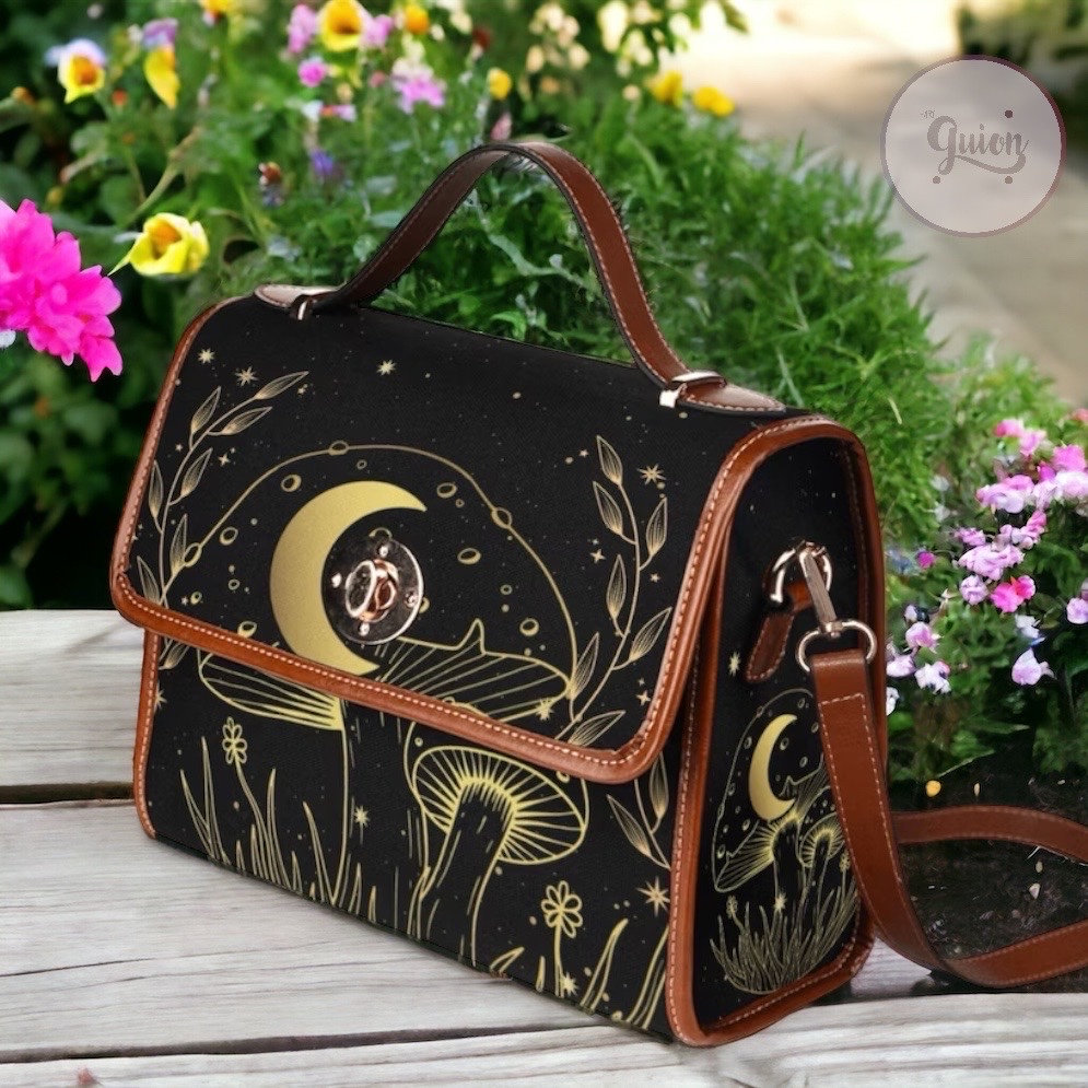 Discover Cute Mushroom Moon Women's Crossbody Bag