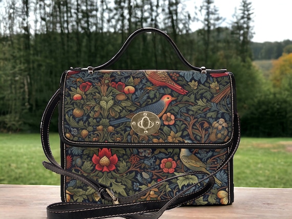 Cottagecore green witchy bird crossbody hand bag, botanical Forestcore Dark academia Vegan leather trim handbag purse bird lover satchel bag