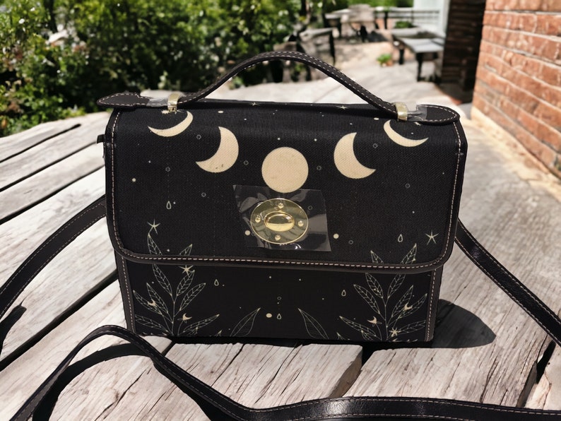 Cottagecore Celestial Moon Black Canvas Satchel bag, Cute women nature crossbody purse, cute black strap hand bag, hippies boho gift purse zdjęcie 2