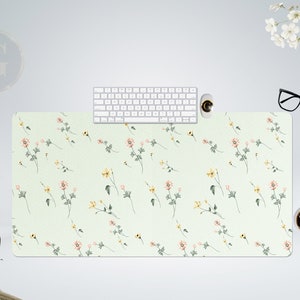 Wildflower Desk Mat, Botanical Herb Plant Mouse Pad Boho Floral Cute Large Gaming Extend Mousepad XXL for Work Office Desk Decor