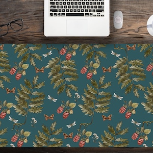 Cute Forager Fern and Dragonfly Green Cottagecore Desk Mat, Boho Extended Cute Mouse Pad Green, Extra Large Gaming Desk Pad, Mouse Pad Gamer