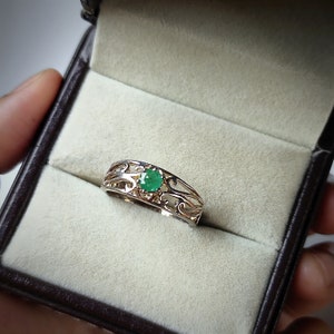 Emerald ring/ round cut emerald ring/ 925 sterling silver ring/ may birthstone ring/ promise ring/ proposal ring/ birthday gift for her