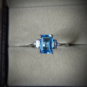 Anillo de aguamarina vintage- Anillo de plata de ley- Piedra de nacimiento de marzo- Anillo de compromiso de aguamarina- Anillo de promesa-Regalo de aniversario para ella