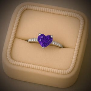 Amethyst gemstone ring/ heart cut amethyst ring/ February birthstone/925 sterling silver ring/ purple heart ring/ promise ring/ gift for her