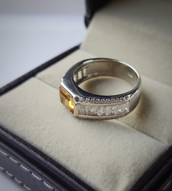 Bague Homme Argent Sterling 925 Avec Saphir Jaune Naturel 4.25 Carats - Taille 7.5 Personnalisable - Neuf Avec étiquettes
