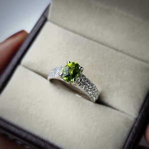 Peridot ring/ 925 sterling silver ring/ oval cut Peridot ring/ August birthstone/ proposal ring/ promise ring/ birthday gift for her